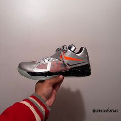 All Star Galaxy KD 4 Shoes Jordan’s Jordan LeBron Bape Supreme Yeezy Off White 