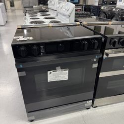 Bespoke Black Stainless Electric Stove 30” Oven NEW