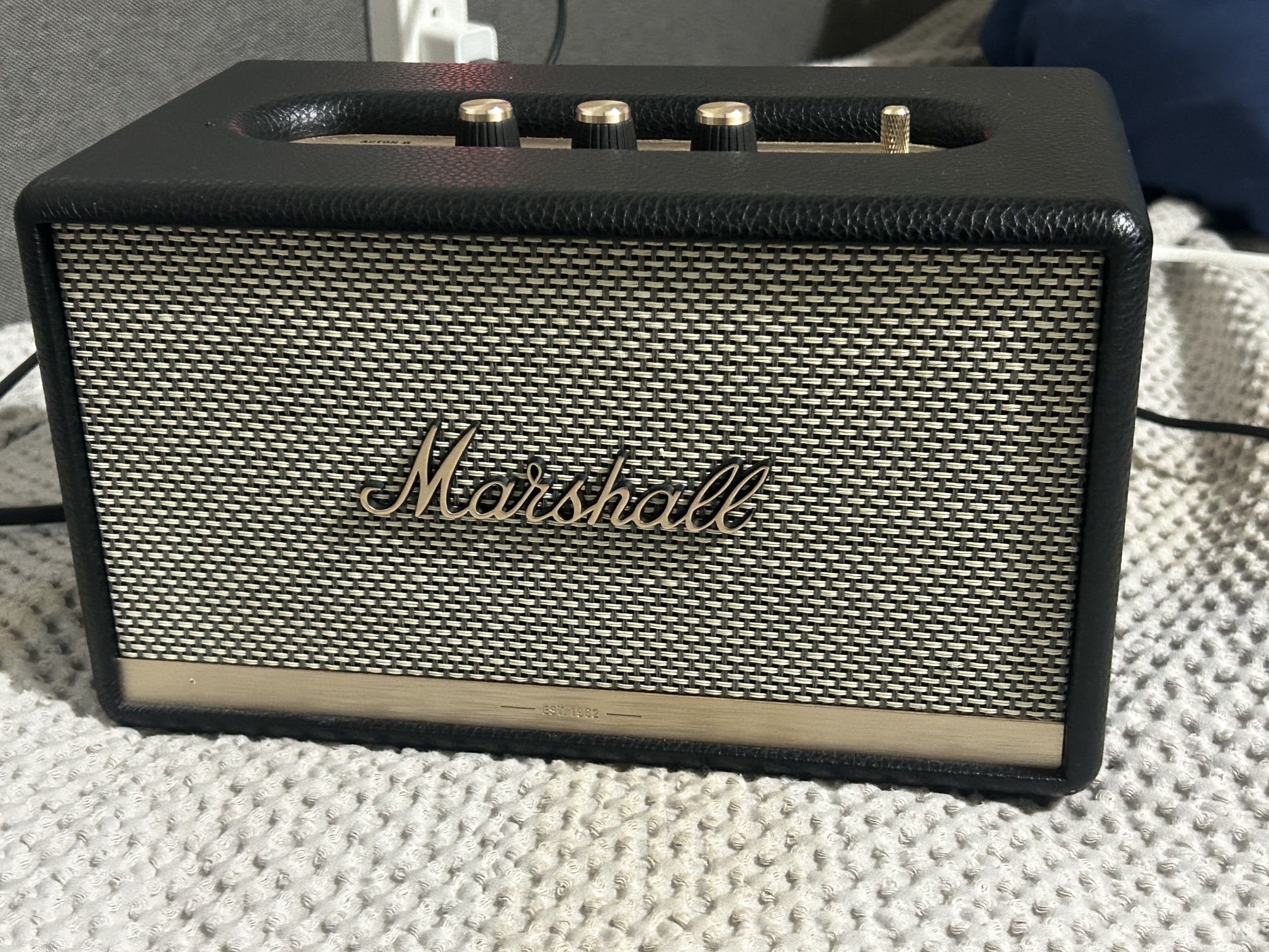 Marshall Action II 2 Bluetooth speaker Great Condition