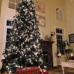 Christmas Tree (15ft)