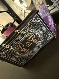 Spirit Halloween purse