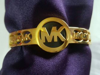 ***Micheal Kors Bracelet ***