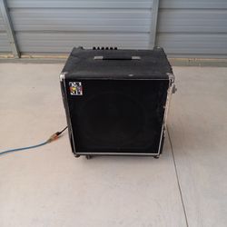 Ampeg BA115HP Bass Combo Amp