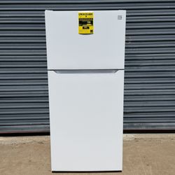 18.1 cu. ft. Top Freezer Refrigerator in White with E-Star