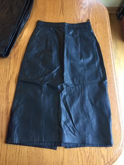 Ladies Leather skirt