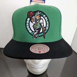 Boston Celtics 
Mitchell  &  Ness
