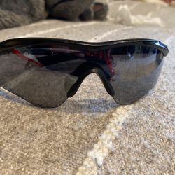 Oakley Sunglases Used Good Condición