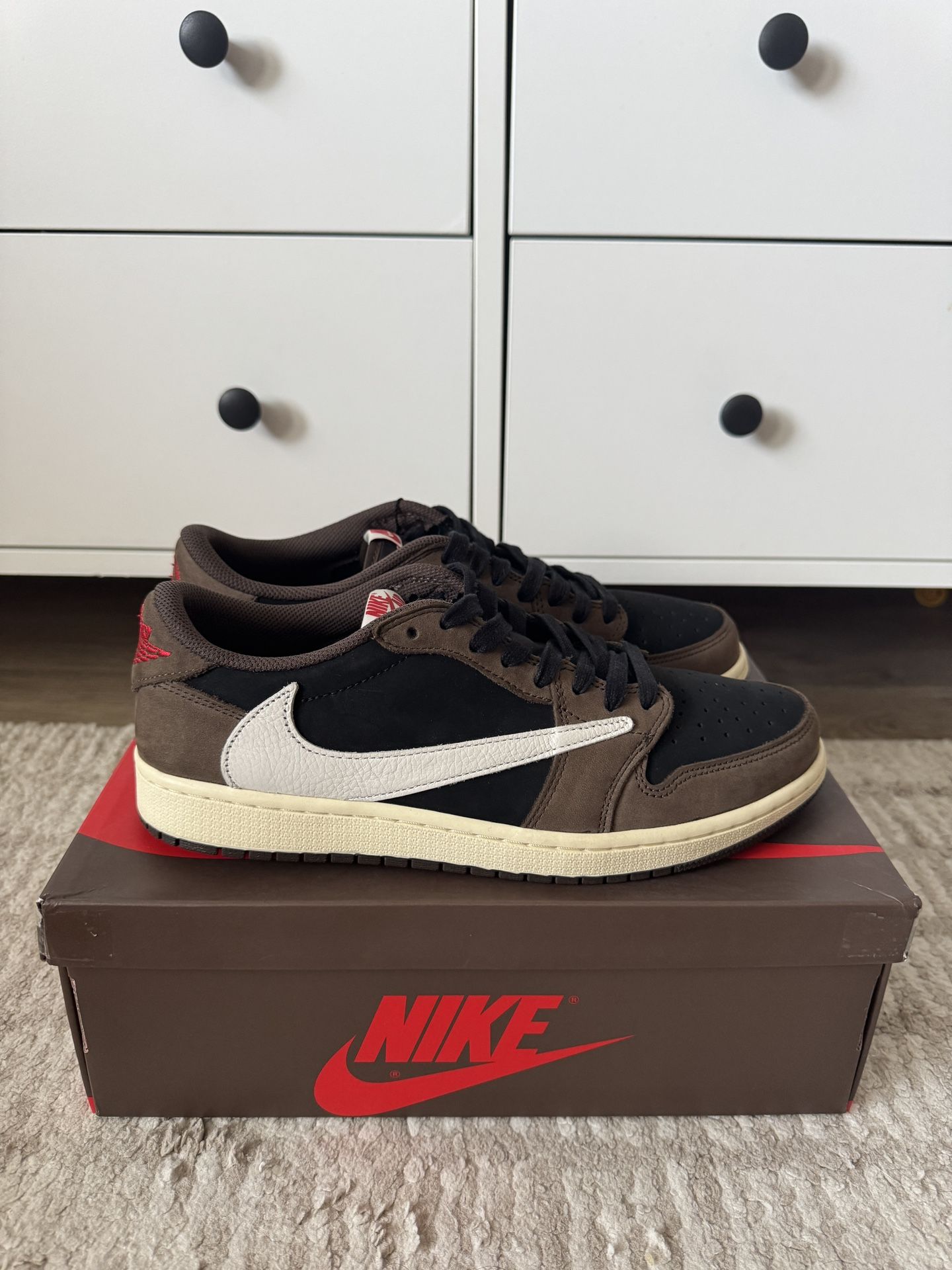 Jordan 1 Low Travis Scott Mocha - Size 10 (Worn Twice) OG ALL