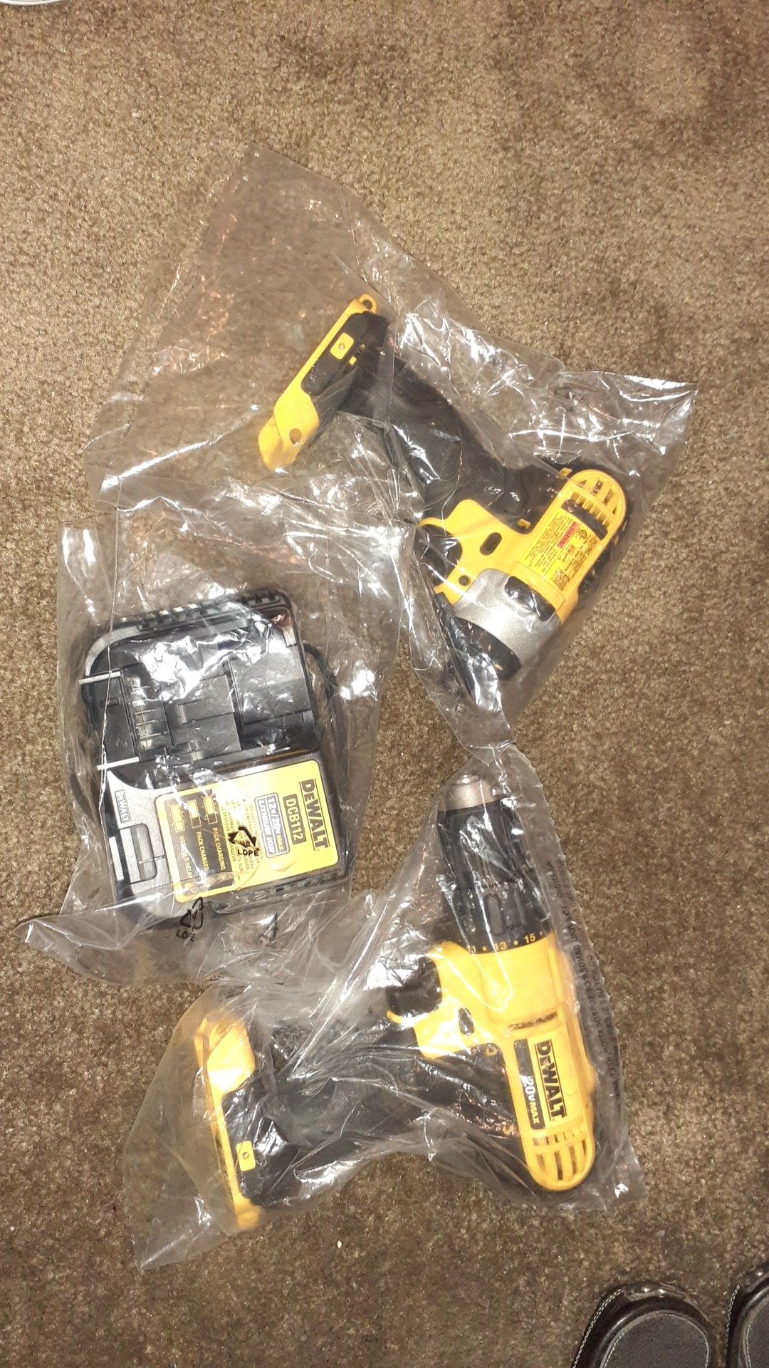 DeWalt cordless drill impact charger two batteries