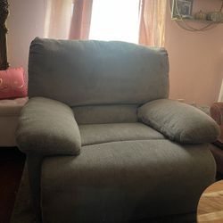 Oversized Recliner With Ottoman 