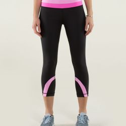 LULULEMON Wee Stripe Black Pow Pink Run: Inspire Crop II *ALLUX Workout Leggings