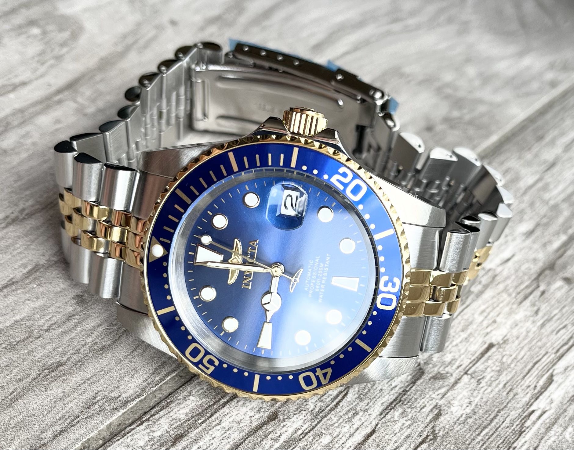NEW! 44mm Automatic Sub-Mariner Style Mens Watch for Sale in Miami, FL ...