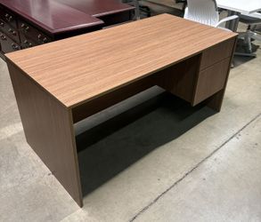 60x30 Single Pedestal Desk – Storage Drawers