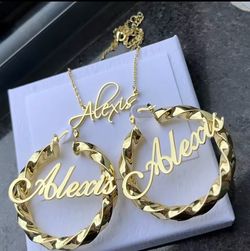 EARRINGS AND NECKLACE NAME SET