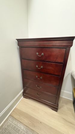 Chest Dresser