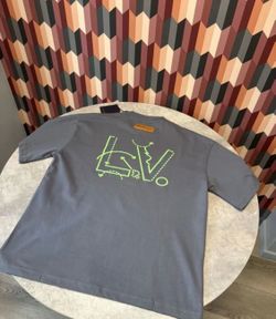 T shirt LV size M/L