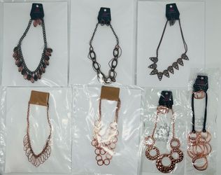 Costume short necklaces in copper
