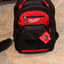 Milwaukee pack out backpack