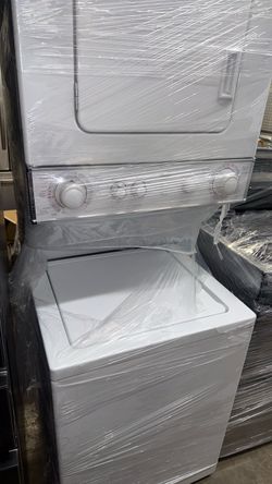 Whirlpool ThinTwin Gas Stackable 24”w