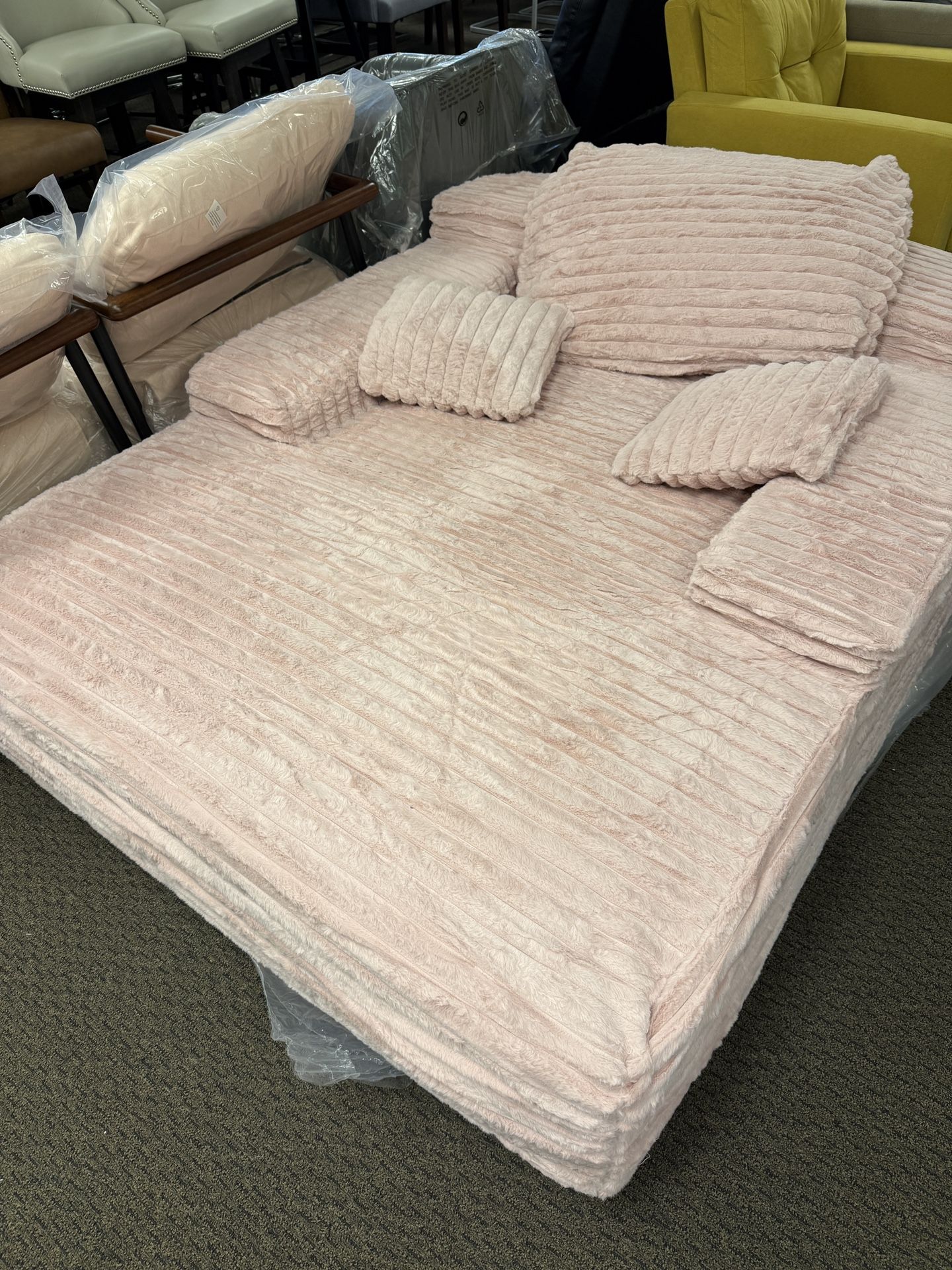 67'' Chaise Lounge Chair Indoor, Oversized Upholstered Sofa Bed, Sleeper Couch Reading Chairs Fluffy Plush Faux Fur Cloud Sofas Couches for Living Roo