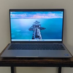 Dell Latitude 5520 Laptop