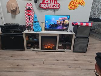 Fireplace media chest