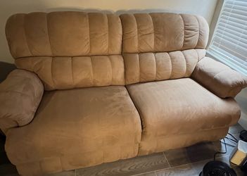 La-Z-Boy Reclining Couch