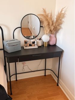 Black Vanity / Makeup Desk with Mirror – Excellent Condition