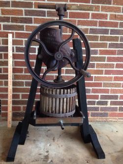 1863 grape/fruit grinder and crusher