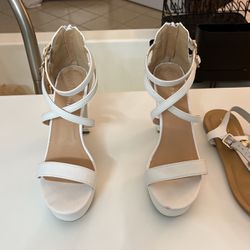 6 Pair Of Woman Shoes 