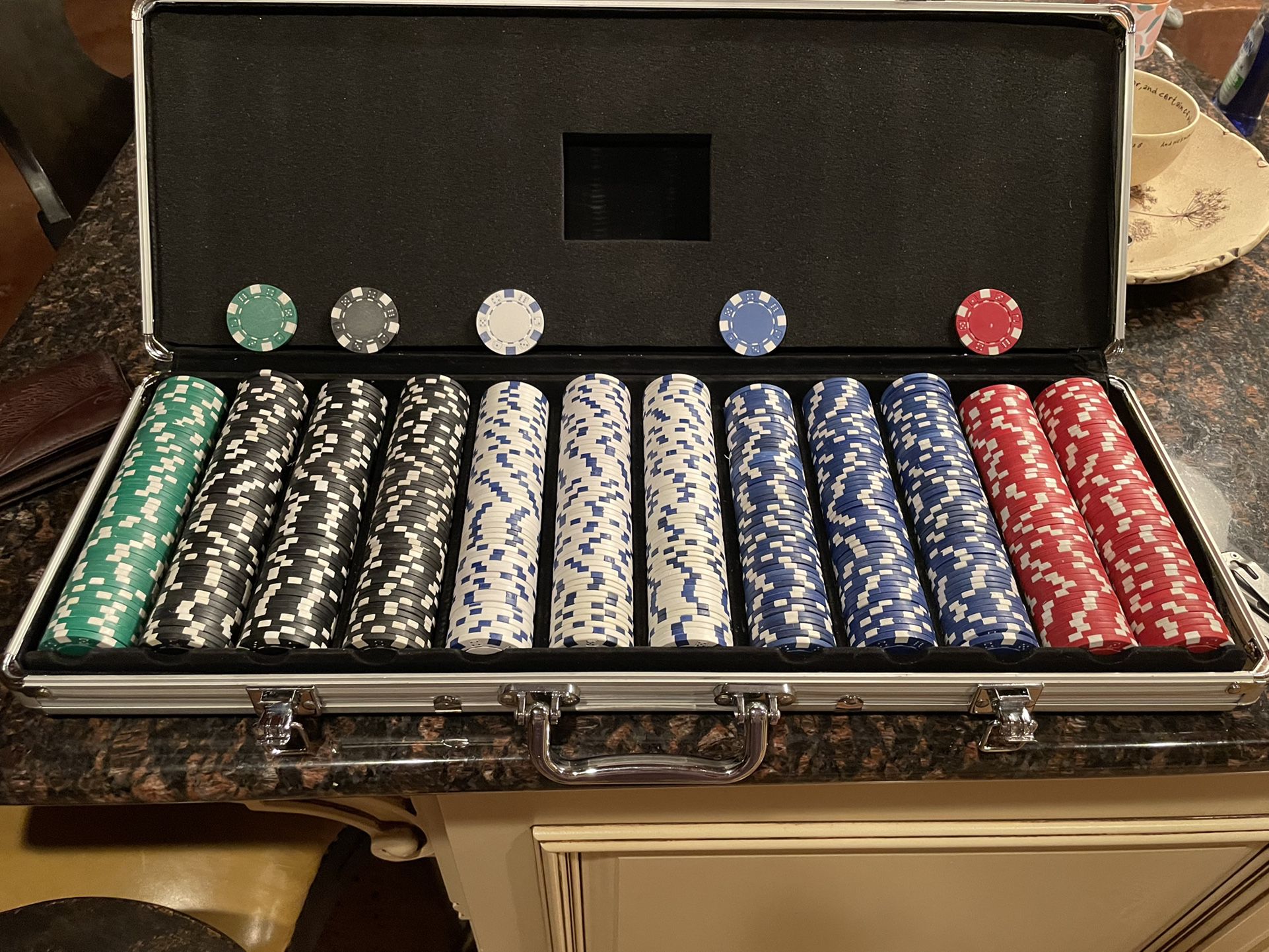 Poker Chip Set In Aluminum Case  