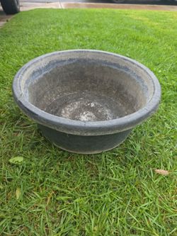 Round heavy duty water bowl 13 gallon
