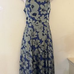 Women's Dress Size 2