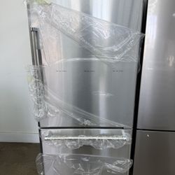 Brand new Kitchen aid stainless steel bottom freezer 30 inches 