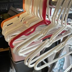 Children’s Clothes Hangers 