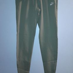 Women's Nike Jogger Pants