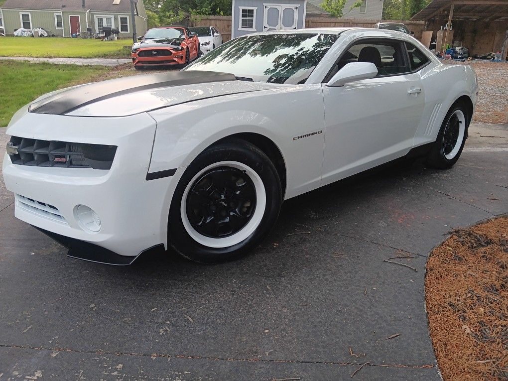 2011 Chevy Camaro 6speed manual