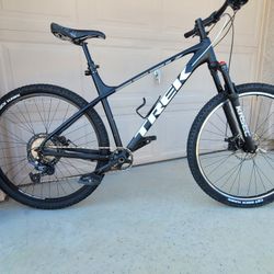 Trek Marlin 5 Custom for Sale in Goodyear AZ OfferUp