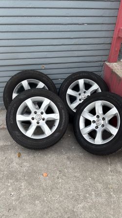 Nissan 215/60r16