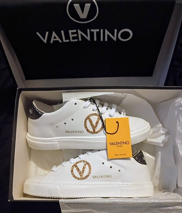 Women's Valentino Tennis Shoes 6 1/2