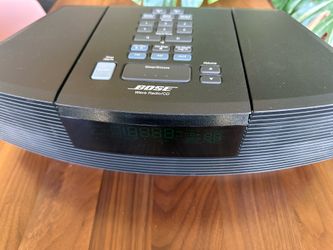 Bose Wave Radio/CD player in mint condition