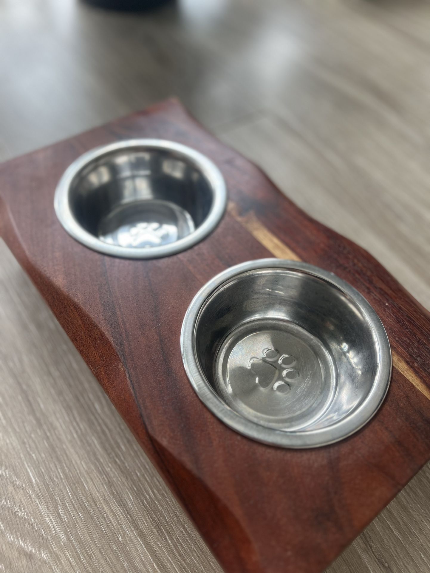 Raised Pet Feeding Bowls