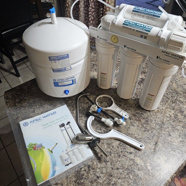 APEC Water Systems ROES-50 Essence Series Top Tier 5-Stage WQA Certified Ultra Safe Reverse Osmosis Drinking Water Filter System