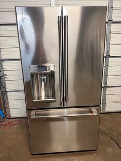 VERY NICE GE CAFE FRENCH DOOR REFRIGERATOR