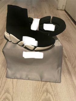 Sock shoes