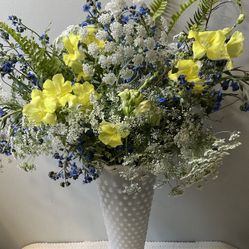 Gorgeous Freshly Picked, Organically Grown , Local Flowers….delivered to someone you love❤️