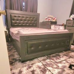 GREY/BLACK QUEEN BED FRAME