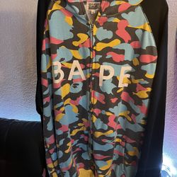 BAPE HOODIE (authentic)