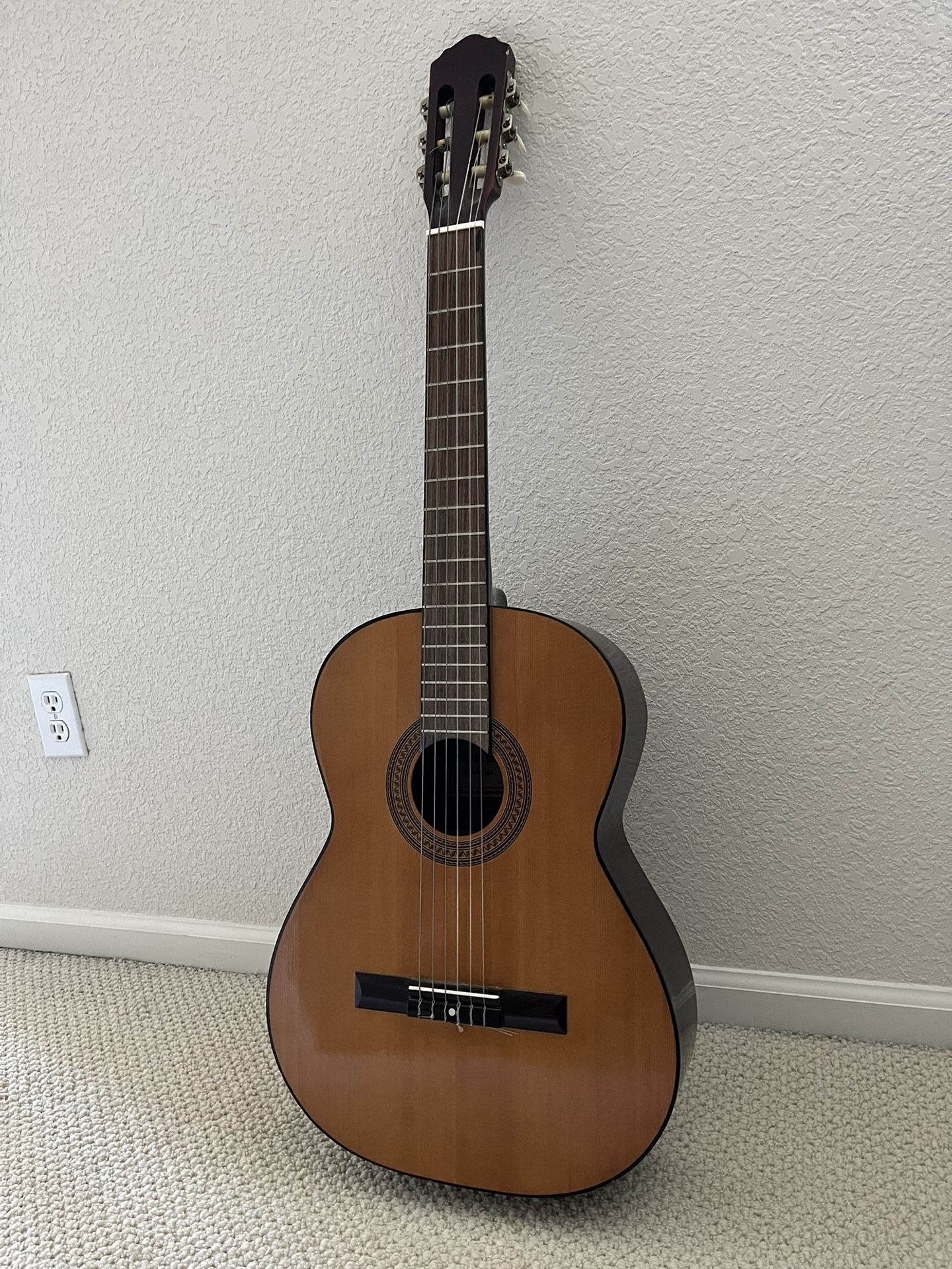 Acoustic Guitar De GAMA Model 5103.