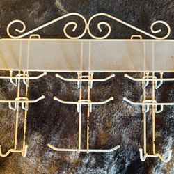 New White Wire Jewelry Organizer $10